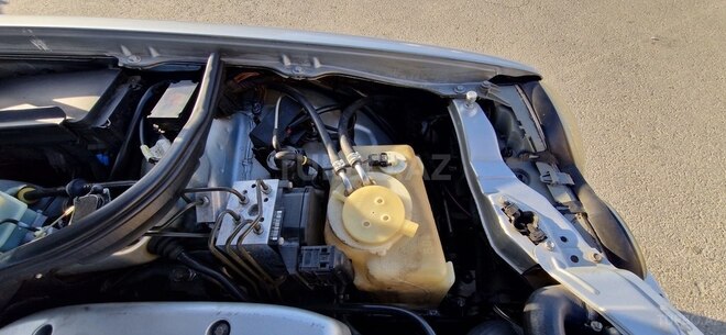 Mercedes E 220 d 1999, 417,523 km - 2.2 l - Bakı