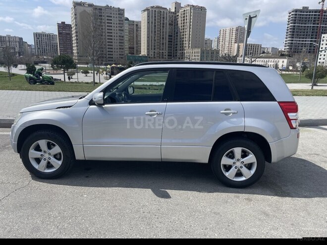 Suzuki Grand Vitara 2011, 179,000 km - 2.4 l - Bakı