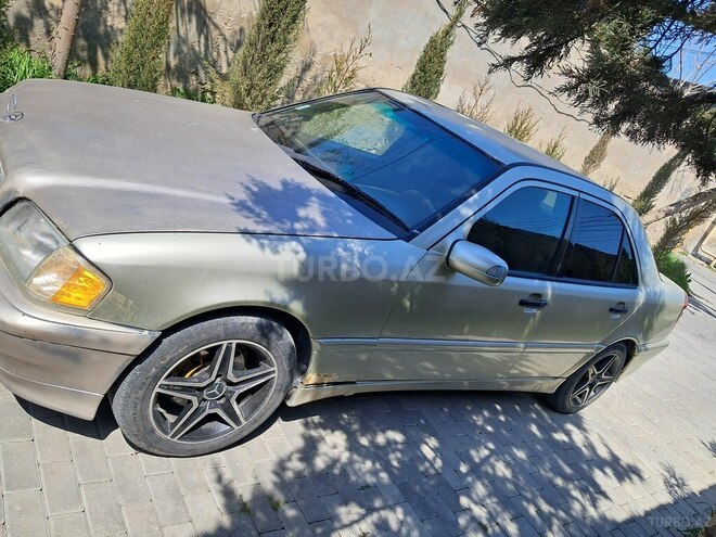 Mercedes C 200 1995, 270,000 km - 2.0 l - Bakı