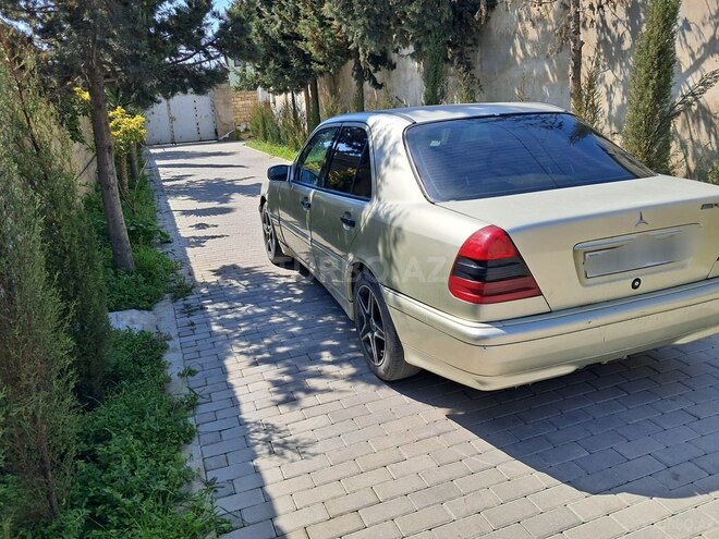 Mercedes C 200 1995, 270,000 km - 2.0 l - Bakı