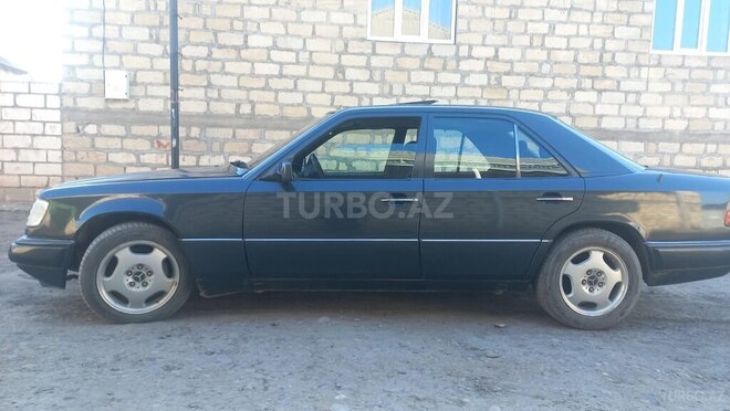 Mercedes E 300 d 1994, 294,000 km - 3.0 l - Ağstafa