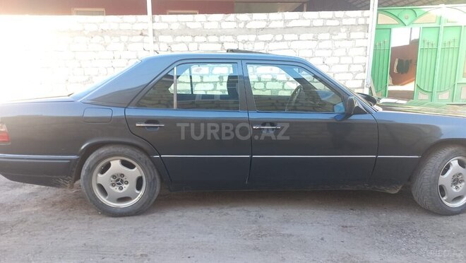 Mercedes E 300 d 1994, 294,000 km - 3.0 l - Ağstafa