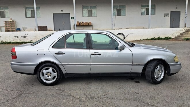 Mercedes C 220 1994, 325,000 km - 2.2 l - Şəki