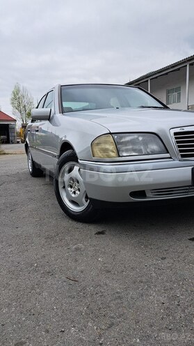 Mercedes C 220 1994, 325,000 km - 2.2 l - Şəki