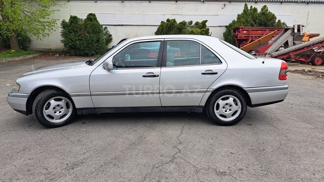 Mercedes C 220 1994, 325,000 km - 2.2 l - Şəki