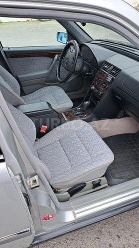 Mercedes C 220 1994, 325,000 km - 2.2 l - Şəki