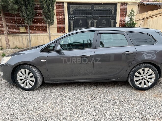 Opel Astra 2011, 305,000 km - 1.3 л - Bakı