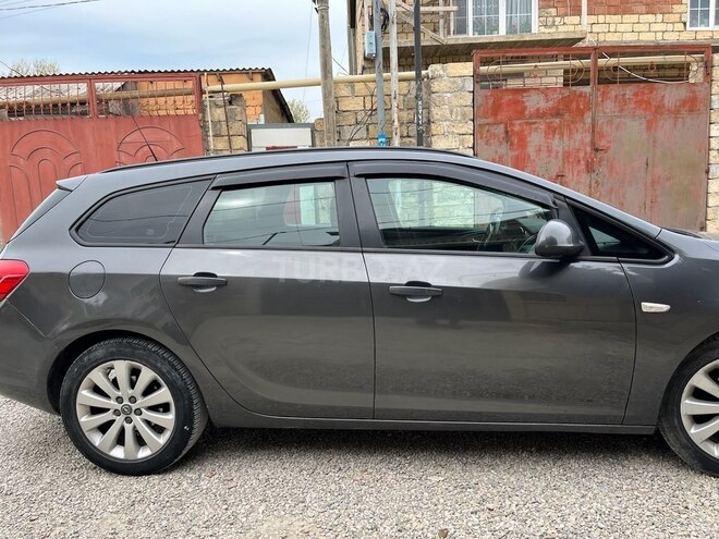 Opel Astra 2011, 305,000 km - 1.3 л - Bakı