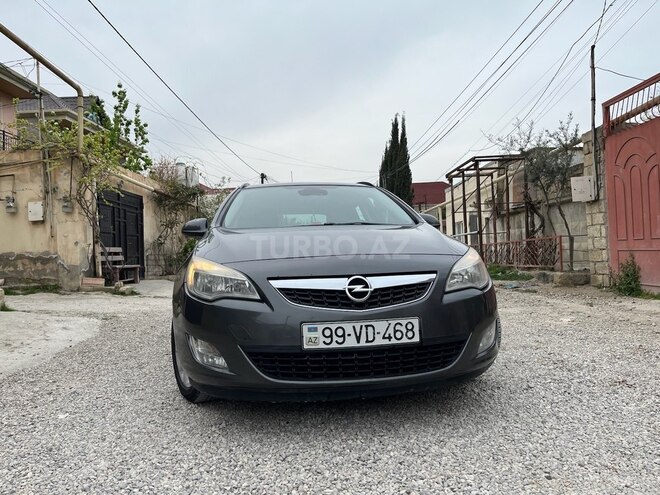 Opel Astra 2011, 305,000 km - 1.3 л - Bakı