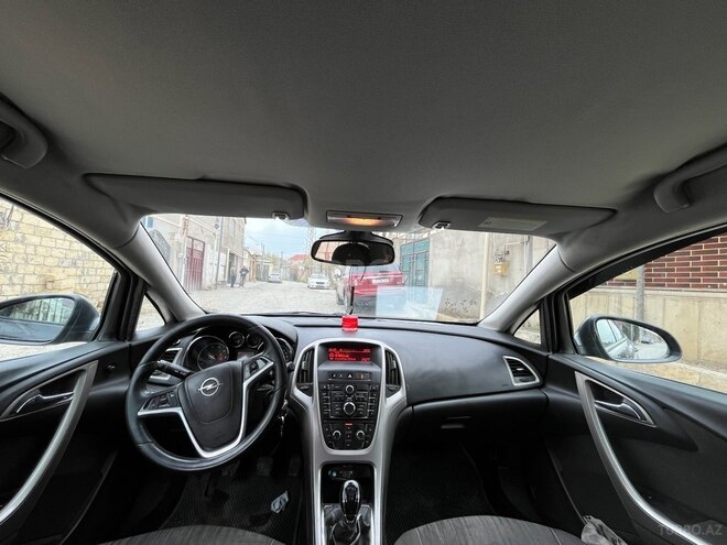 Opel Astra 2011, 305,000 km - 1.3 л - Bakı
