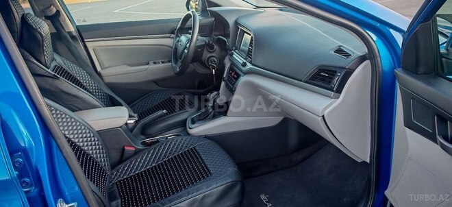 Hyundai Elantra 2018, 132,000 km - 2.0 л - Bakı