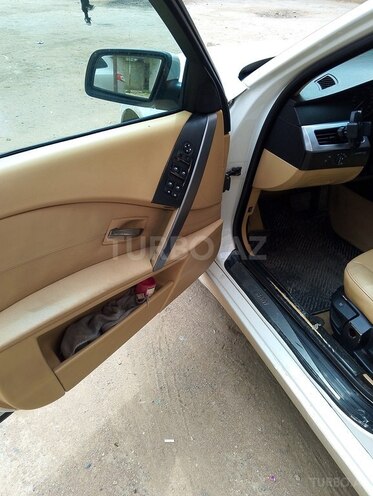 BMW 520 2004, 300,300 km - 2.0 l - Bakı