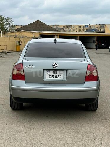 Volkswagen Passat 2004, 226,000 km - 1.8 l - Salyan
