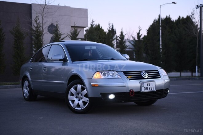 Volkswagen Passat 2004, 226,000 km - 1.8 l - Salyan