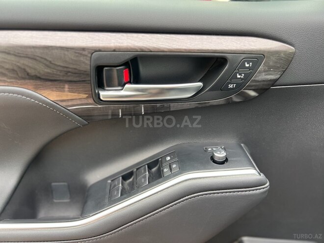 Toyota Highlander-12