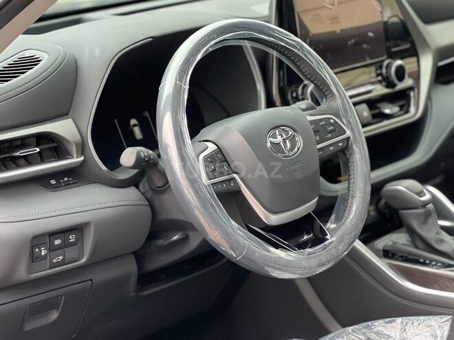 Toyota Highlander-6