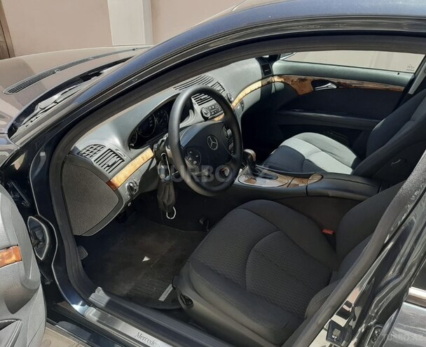 Mercedes E 270 2002, 277,650 km - 2.7 l - Gəncə