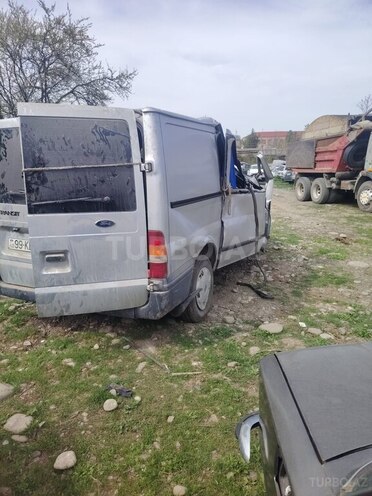Ford Transit-3