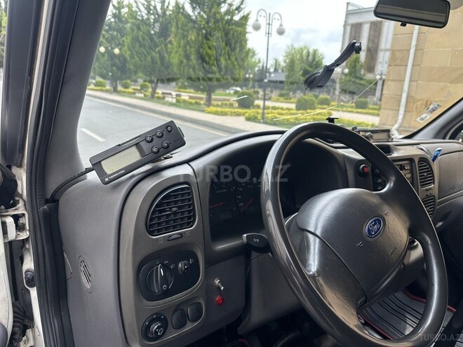 Ford Transit 2005, 420,000 km - 2.4 л - Balakən