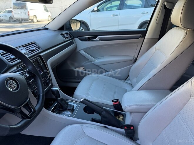 Volkswagen Passat 2017, 190,000 km - 1.8 л - Bakı
