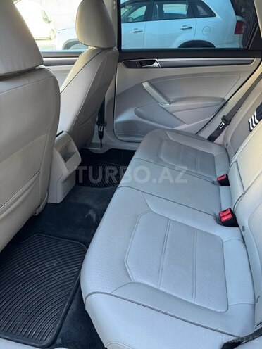 Volkswagen Passat 2017, 190,000 km - 1.8 л - Bakı