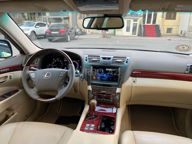 Lexus LS 460 2007, 242,000 km - 4.6 l - Bakı