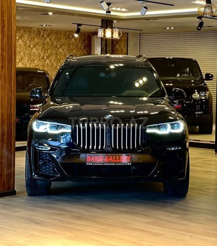 BMW X7-1