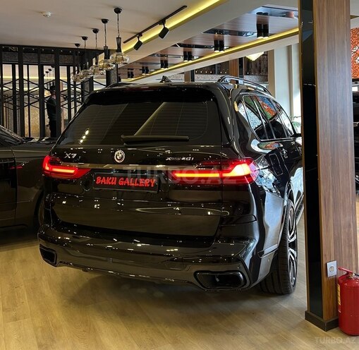 BMW X7-7