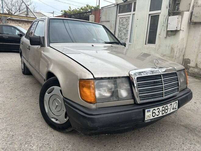 Mercedes E 200 1989, 236,000 km - 2.0 l - Bakı
