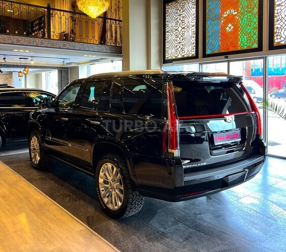 Cadillac Escalade-6