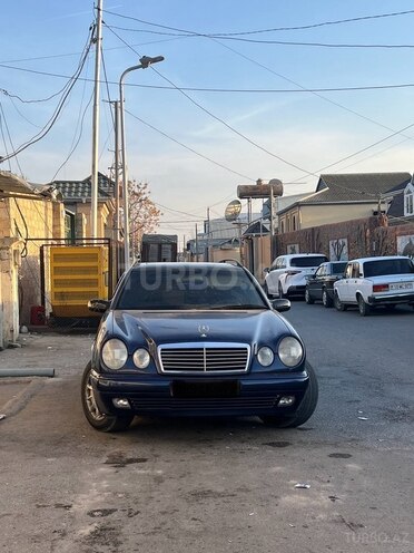 Mercedes E 200 1998, 450,000 km - 2.0 l - Bərdə