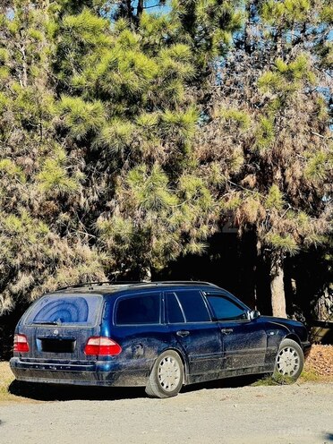 Mercedes E 200 1998, 450,000 km - 2.0 l - Bərdə