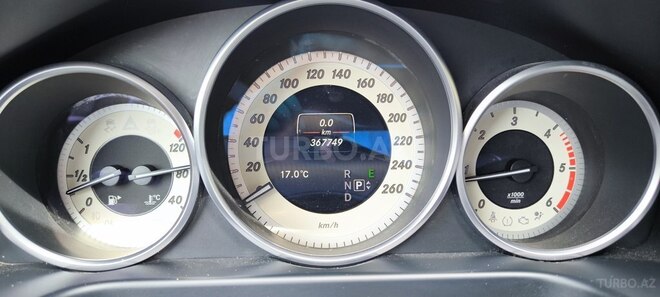 Mercedes E 200 d 2015, 367,749 km - 2.2 л - Bakı