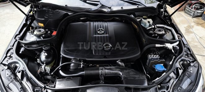 Mercedes E 200 d 2015, 367,749 km - 2.2 л - Bakı