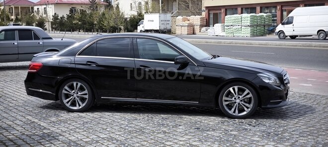 Mercedes E 200 d 2015, 367,749 km - 2.2 л - Bakı