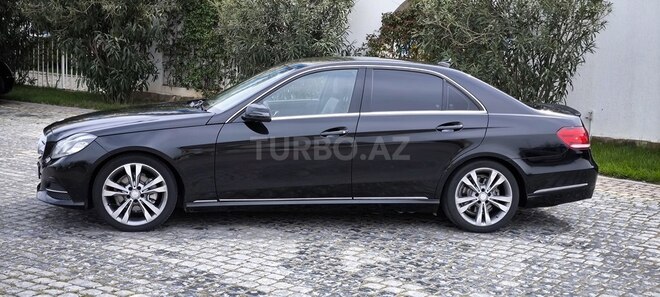 Mercedes E 200 d 2015, 367,749 km - 2.2 л - Bakı