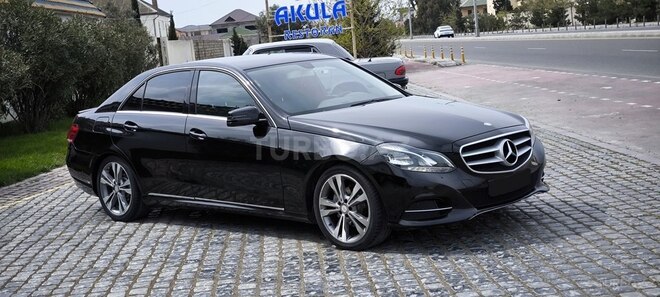 Mercedes E 200 d 2015, 367,749 km - 2.2 л - Bakı