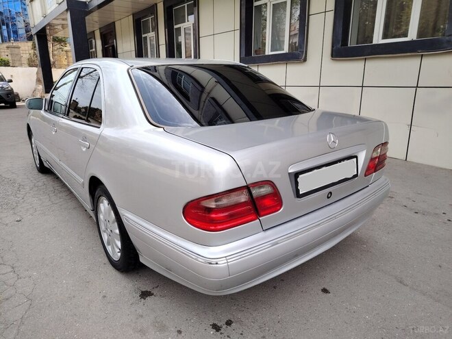 Mercedes E 240 2001, 280,000 km - 2.6 l - Bakı