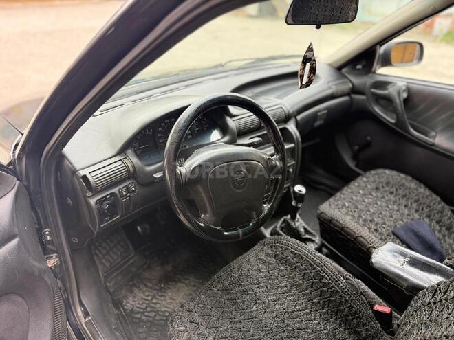 Opel Astra 1996, 300,000 km - 1.6 l - Gəncə