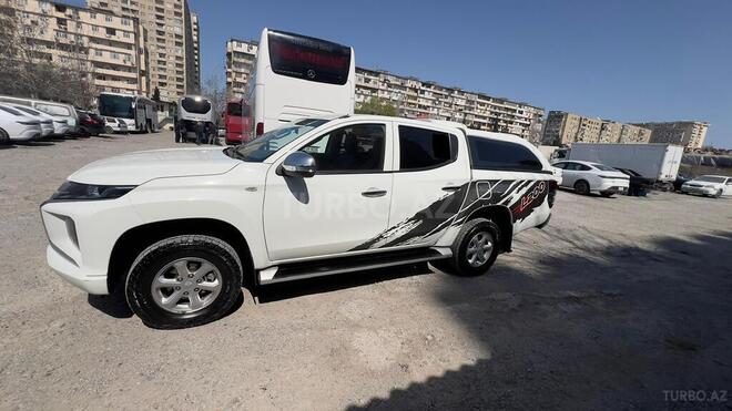 Mitsubishi L200 2021, 167,000 km - 2.4 l - Bakı