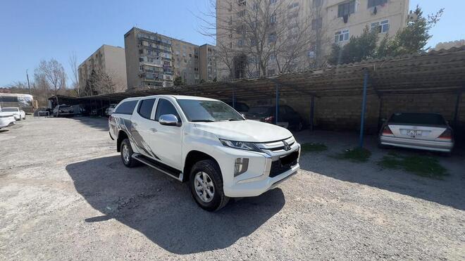 Mitsubishi L200 2021, 167,000 km - 2.4 l - Bakı