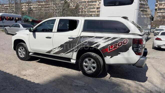Mitsubishi L200 2021, 167,000 km - 2.4 l - Bakı