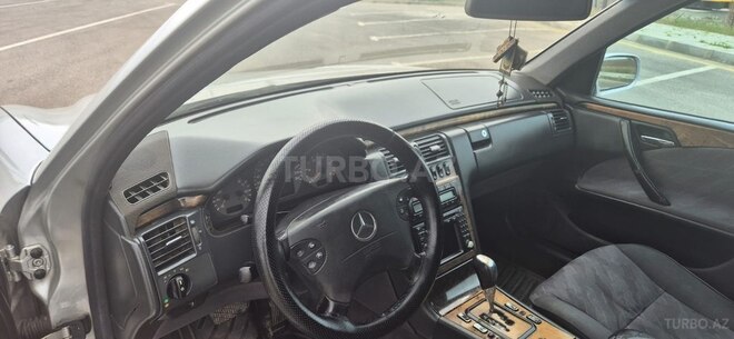 Mercedes E 220 d 2001, 500,600 km - 2.2 л - Gəncə