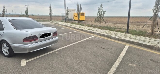 Mercedes E 220 d 2001, 500,600 km - 2.2 л - Gəncə