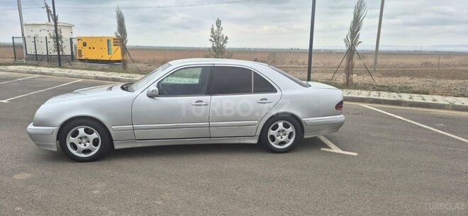 Mercedes E 220 d 2001, 500,600 km - 2.2 л - Gəncə