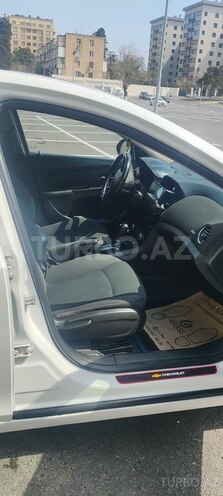 Chevrolet Cruze-12