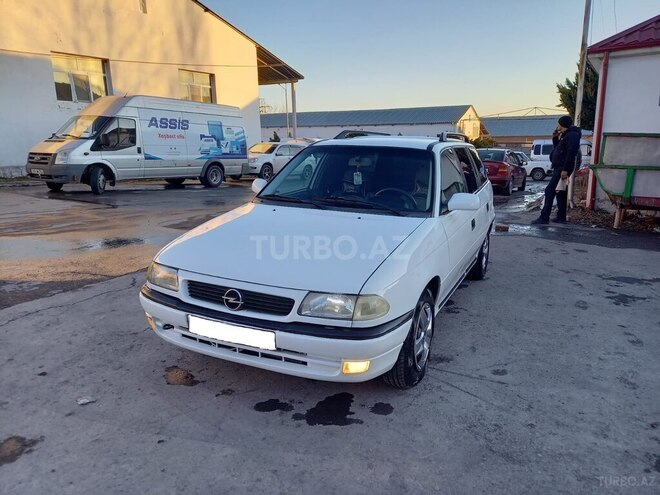 Opel Astra 1998, 170,000 km - 1.6 l - Şəki