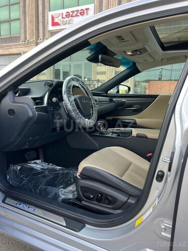 Lexus ES 300h 2021, 27,500 km - 2.5 l - Bakı
