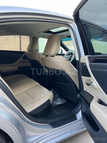 Lexus ES 300h 2021, 27,500 km - 2.5 l - Bakı