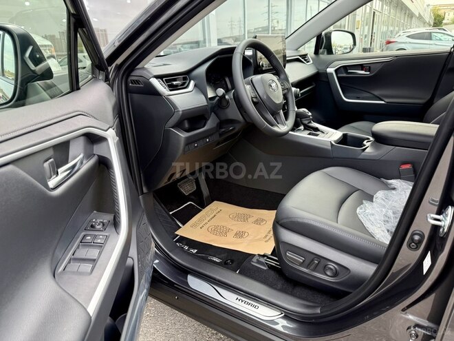 Toyota RAV4-10